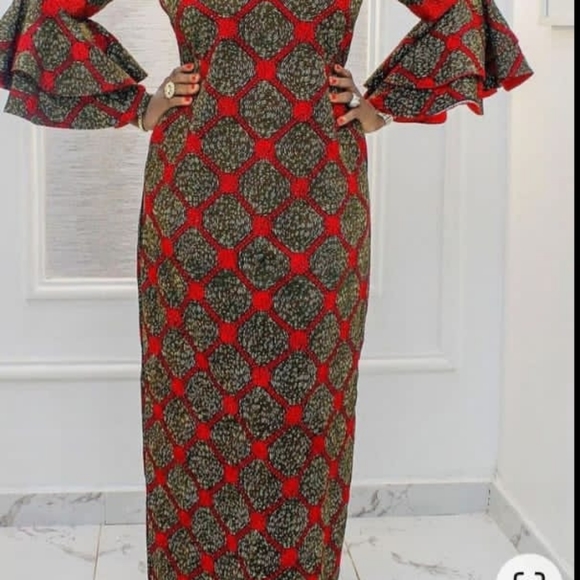 Dresses - Picture 15 of 16